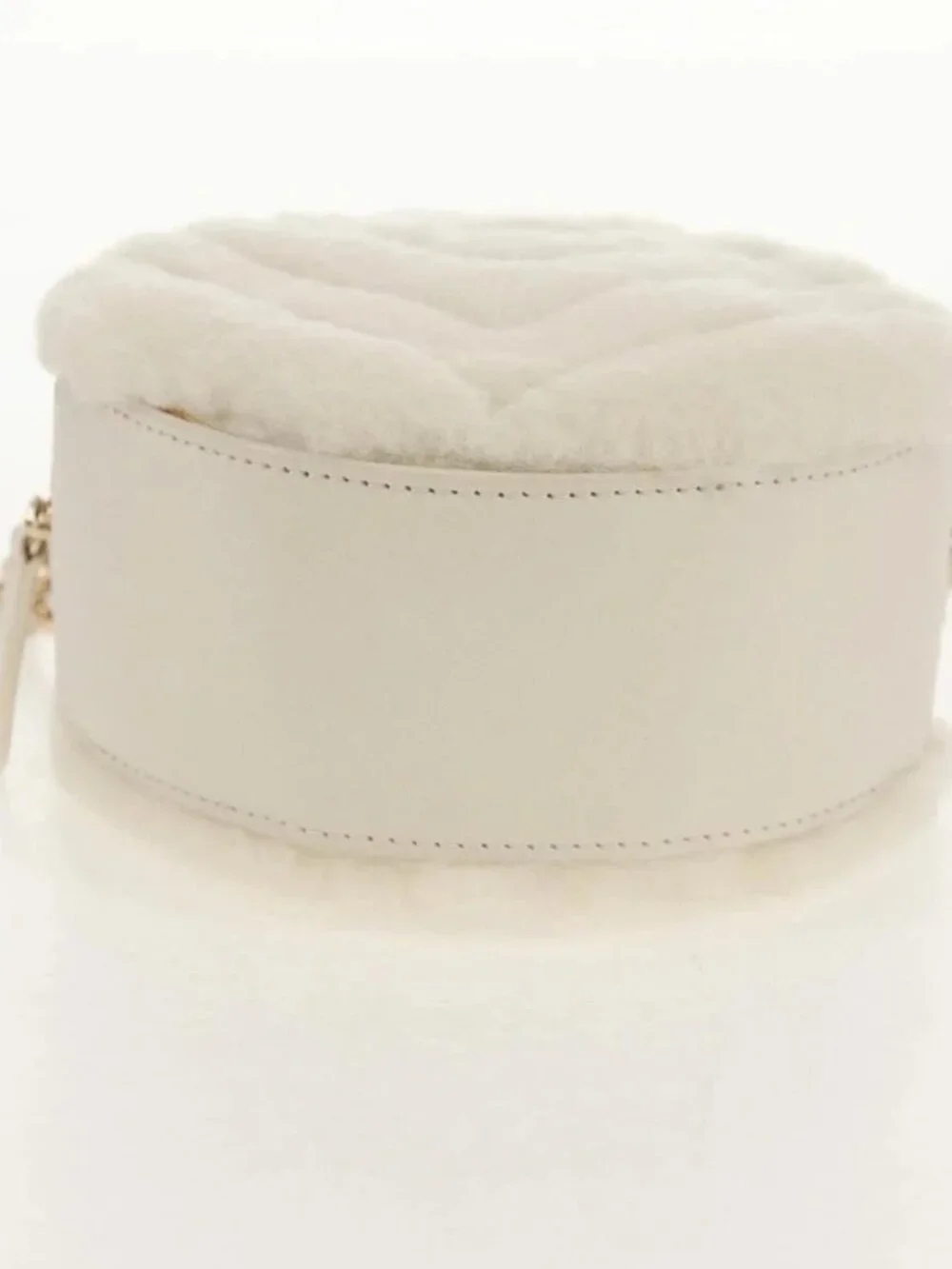 CHANEL V Stitch Chain Shoulder Bag Mouton White Gold CC Auth 148461AM